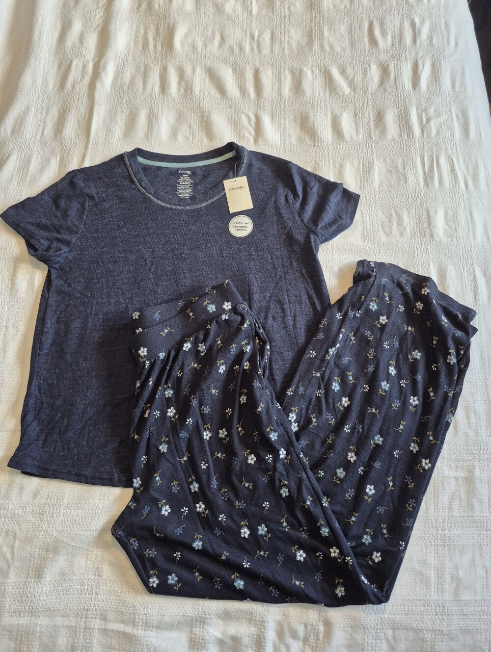 George women's 2 piece pajama lounge set, blue with flowers NWT 2 sizes
